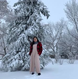 Meet your Posher, Julia aena